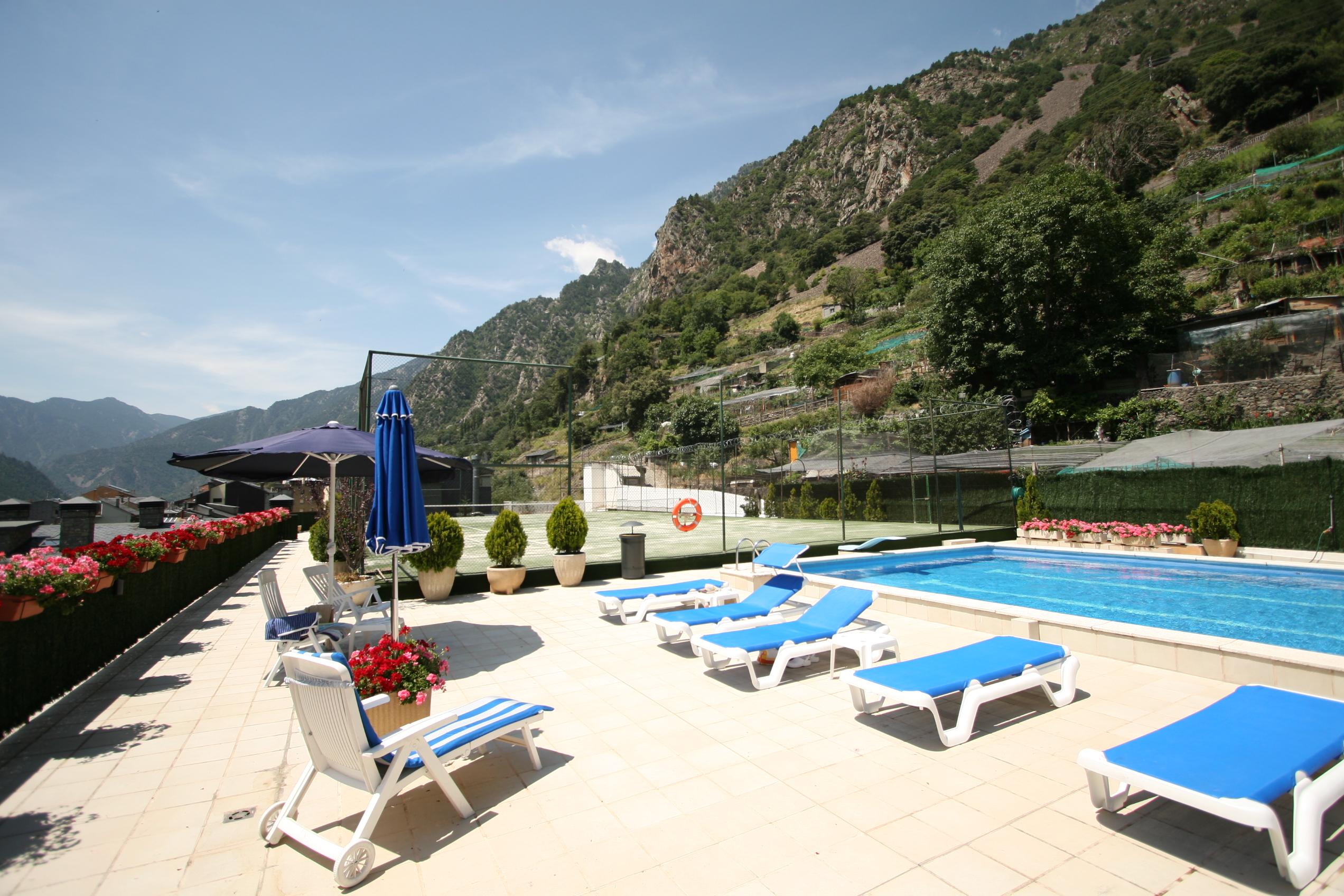 Hotel Pyrenees Андора ла Веля Екстериор снимка